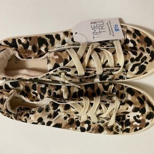 NEW!! Time and Tru leopard print tennis shoes